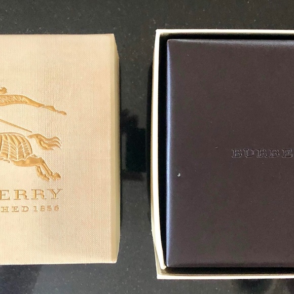 Women\'s Burberry Watch main image 7